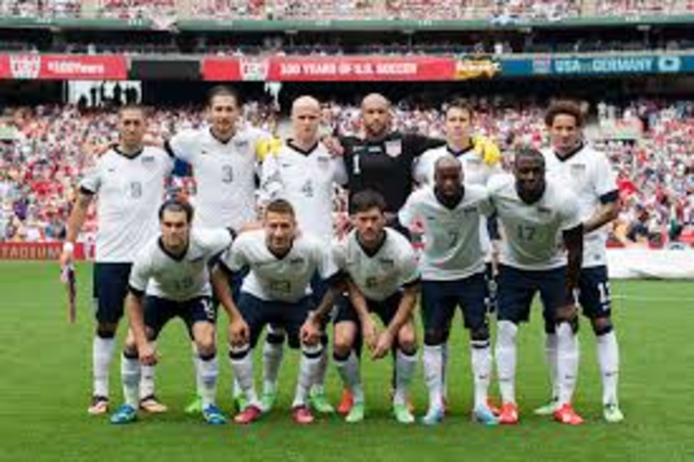 Recogepelotas para el partido de fútbol