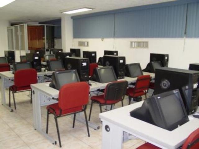 las universidades se empiezan a interesar mucho por los computadores