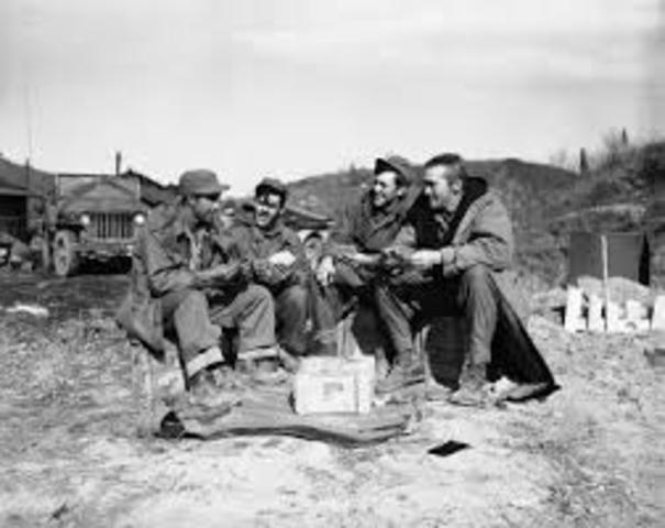 Communists accuse UN forces of violating the Kaesong area, suspend the talks