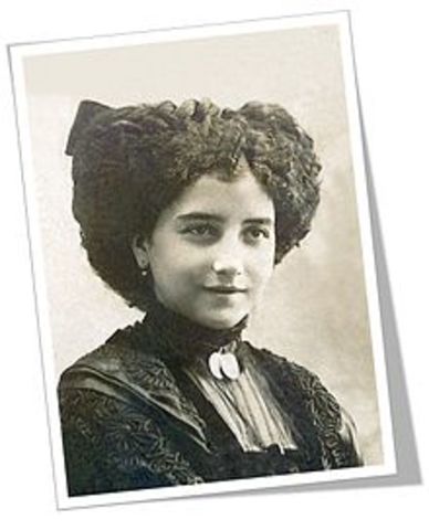 Antonio Machado conoce a Leonor izquierdo, su futura esposa.