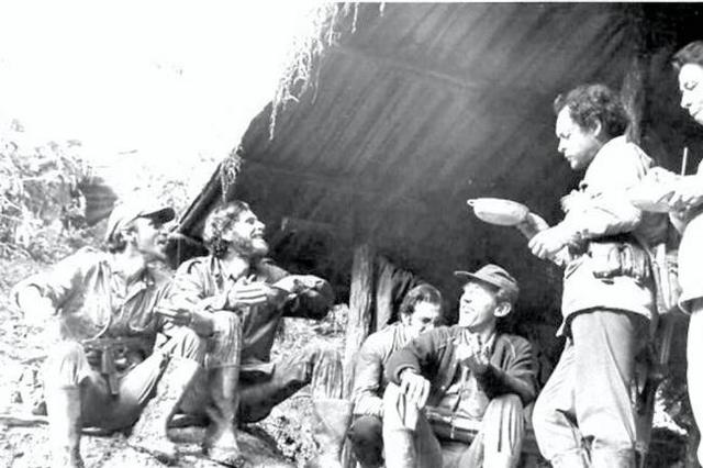 Inicio de la toma guerrillera.