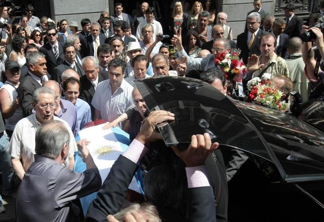 El Dr. Roland De Luziers