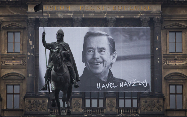 Vaclav Havel elected president of Czechoslovakia