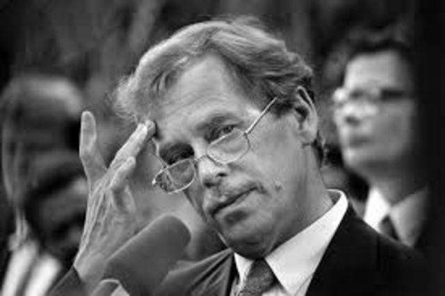 vaclav havel elected president czechoslovakia