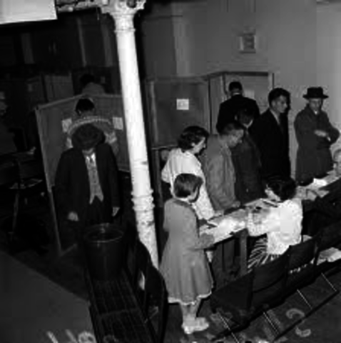 Autochtones recoit le droit de vote sans restrictions