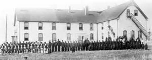 Les autochtones ressoi la contrôle des écoles dans les réserves.