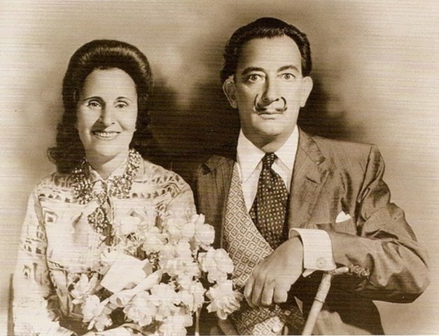 Savador Dalí gets married