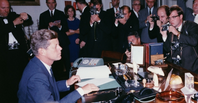 President kennedy ordered quarantine of cuba