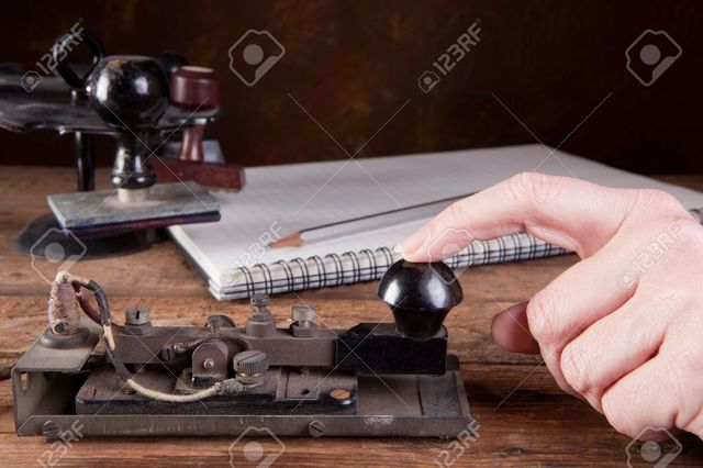 MAQUINA CÓDIGO MORSE