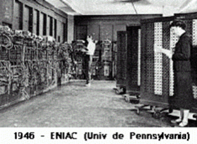 Se desarrolla el ENIAC