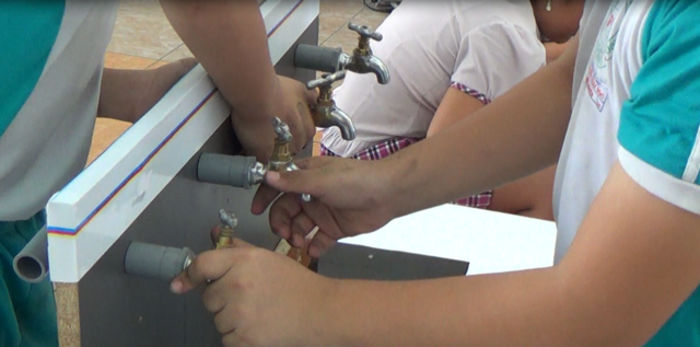 Các nhóm thực hiện tạo sản phẩm cho Dự án.