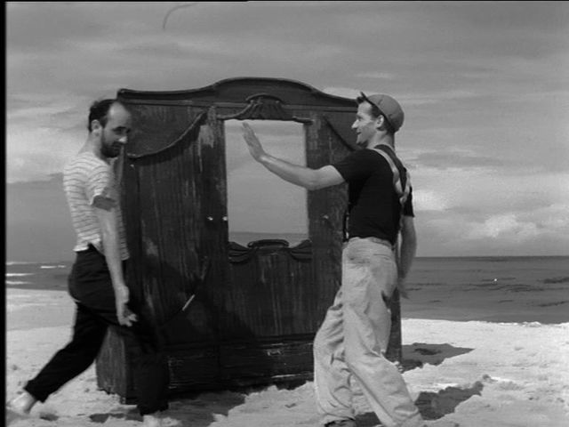 "Dos Hombres y un Armario"