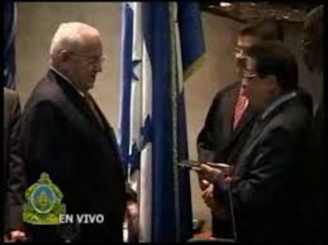 Toma de Posesión Roberto Micheletti