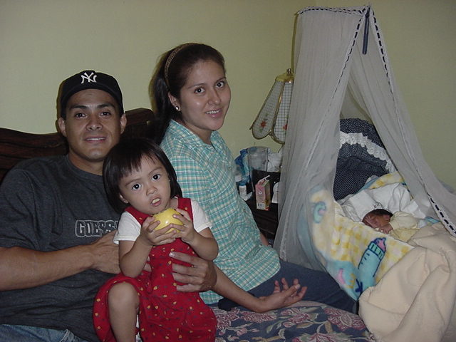 nació mi hermano Mike