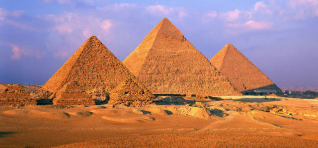 Las Piramides