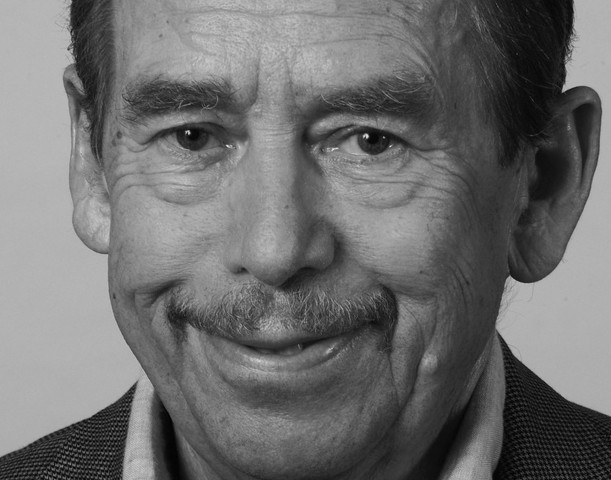 Vaclav Havel elected president of Czechoslovakia