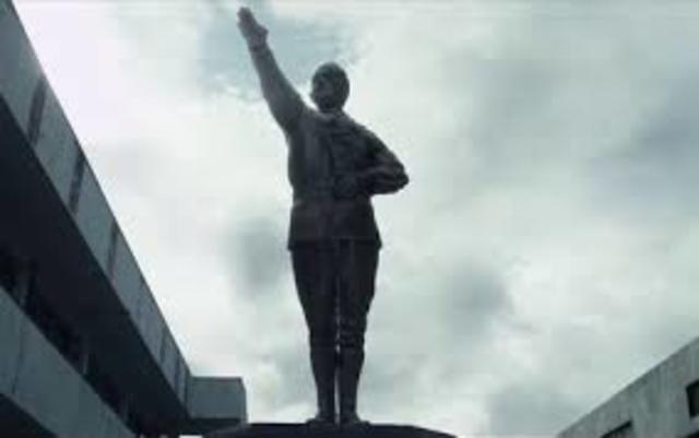 Hitler statue replaces lady liberty