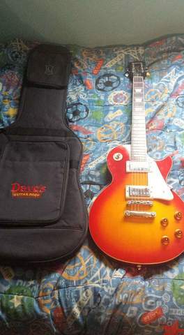 Ich habe mein Les Paul gekauft.