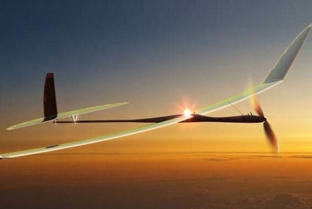 Google compra Titan Aerospace, una compañía fabricante de aviones no tripulados alimentados con energía solar y diseñados para permitir que las zonas más remotas de nuestro planeta tengan acceso a Internet.