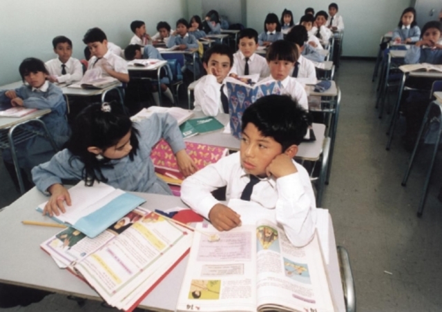 Creación del Programa Escuela de Calidad.