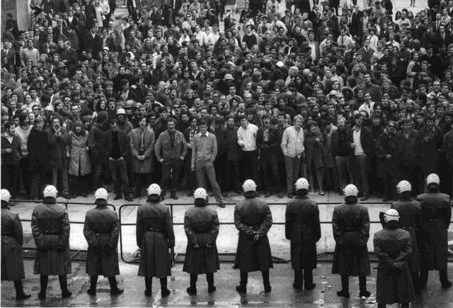 Protesta de la juventud francesa y europea
