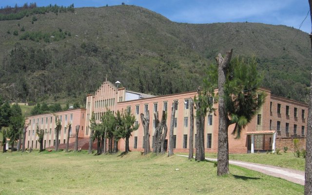 INGRESO AL SEMINARIO SANTO TOMAS DE AQUINO