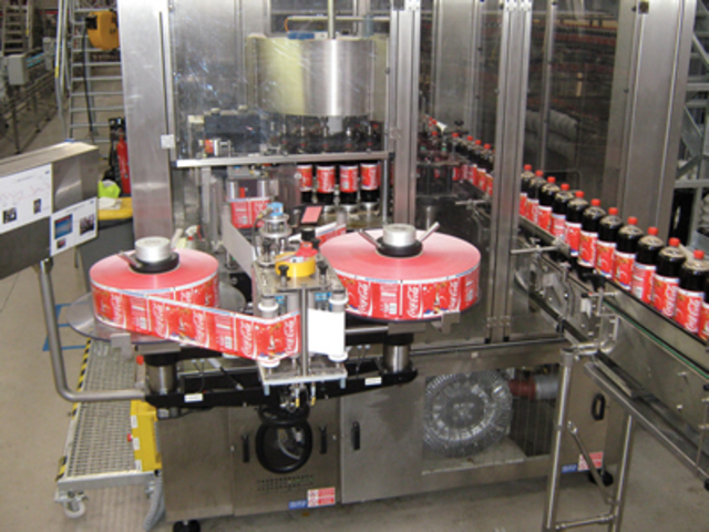 First agreement to bottle Coca -Cola throughout the United States