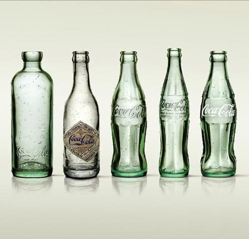 Coca Cola launches in glass bottle 237cc with the classic profile that identifies worldwide bottles Coca - Cola.