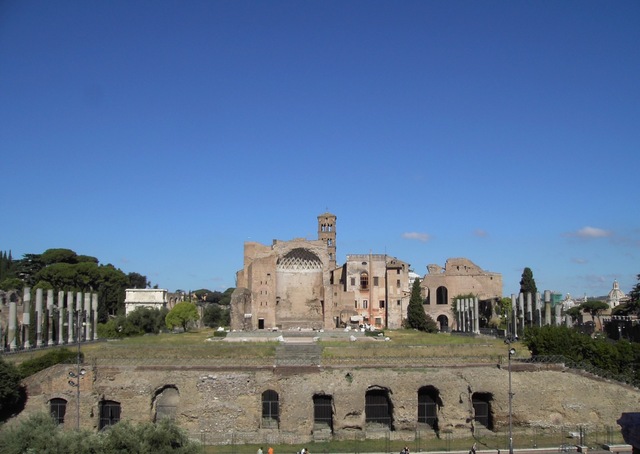 De tempel van Venus en Roma