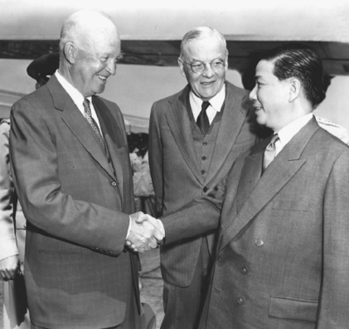 Eisenhower helps South Vietnam
