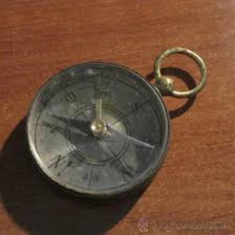 La Brújula Año 1190. Forzados a fiarse de puntos de referencia naturales como montañas o islas, así como de rudos mapas, los primeros marineros se sentían casi siempre perdidos.