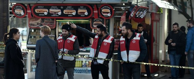 Attacco jihadista alla Istanbul dei turisti: 10 morti, 8 sono cittadini tedeschi