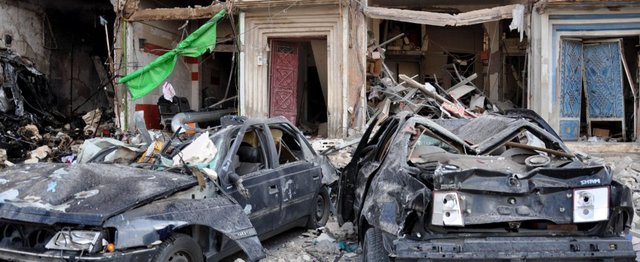 Is, serie di attentati in Siria: 4 bombe a Damasco. Doppio attacco a Homs. Almeno 142 morti