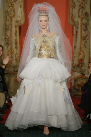 Christian Lacroix : les mariées, la tauromachie et les ex-votos