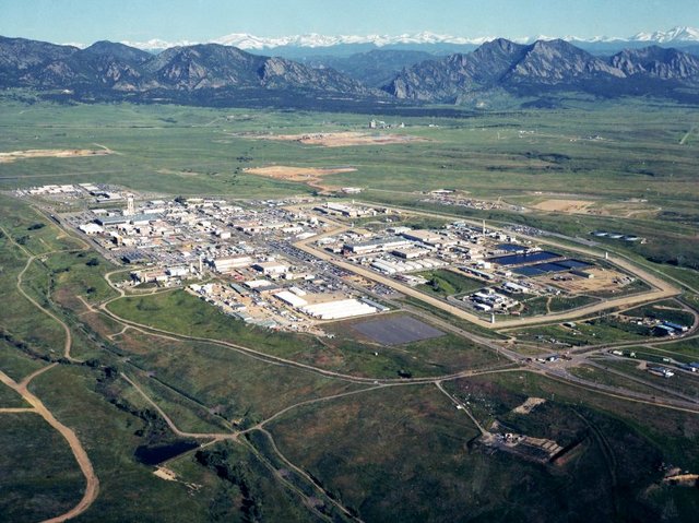 Colorado Rocky Flats starts producing bomb parts. (Political)