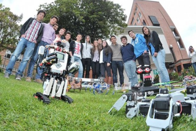 ROBOTICA EN LAS UNIVERSIDADES COLOMBIANAS
