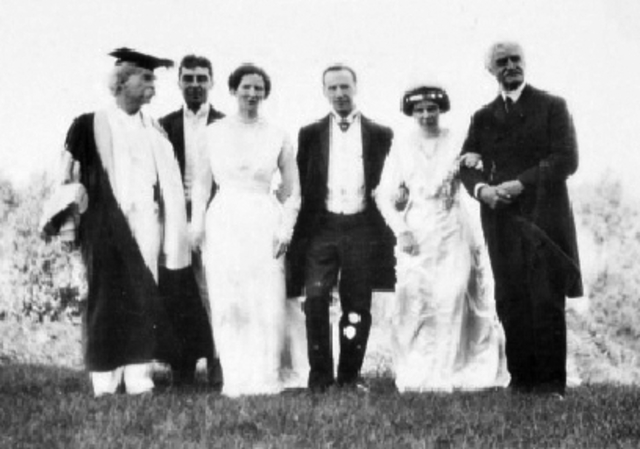 Mark Twain marries
