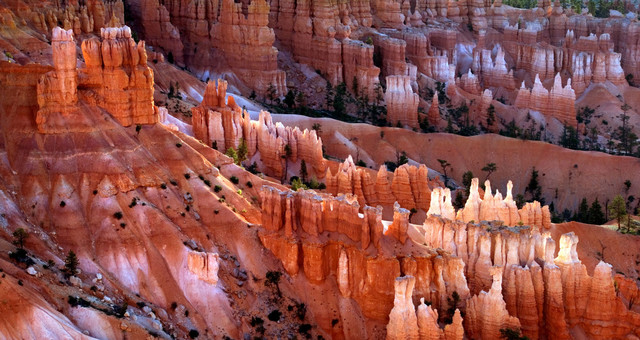 Bryce Canyon National Park is established