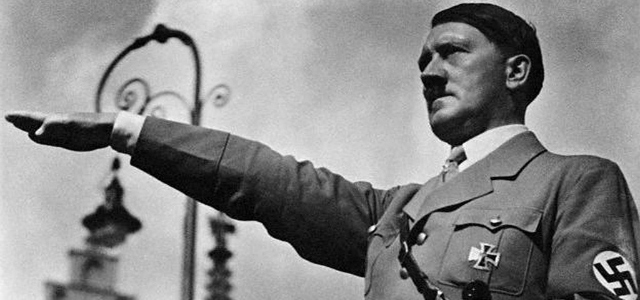 Hitler llega al poder.