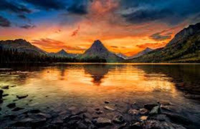 Glacier National Park is established