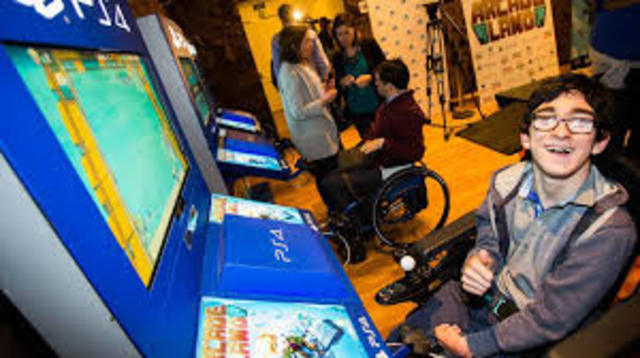 Interfaces cerebro-máquina baratas y videojuegos especializados para complementar las terapias de rehabilitación motora