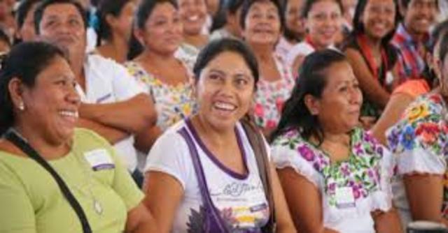 Se crea la Comisión Nacional de la Mujer.