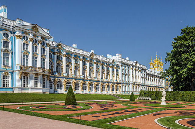 Lundi - Palais Catherine et Château Alexandrovsky