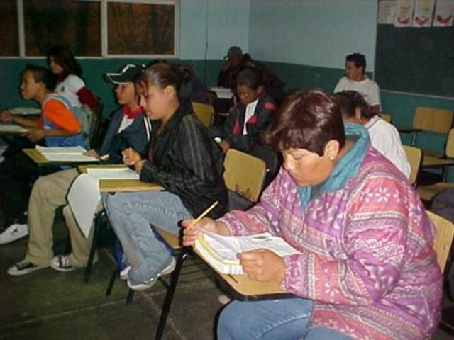 Se aprueba la Ley Nacional de Educación para Adultos