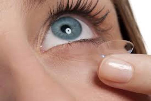 Lentes de contacto que responden a la luz