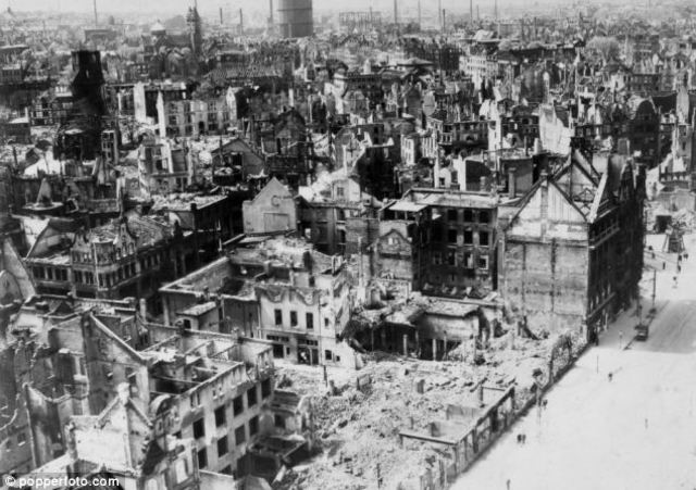 British aircraft bombed the German city of Hannover .