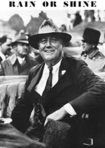 North Carolinians overwhelmingly vote for Franklin Delano Roosevelt.