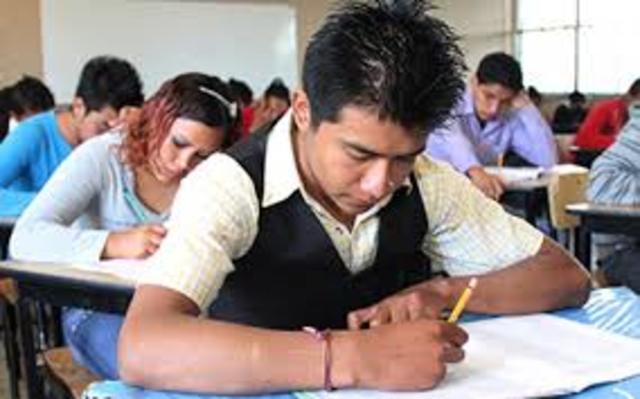 Presentar su propuesta ante la academia de examen final