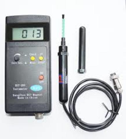 Magnetómetros atómicos