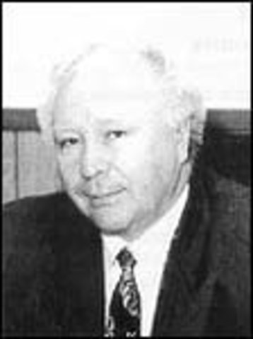 А.Г.Гостев становится директором школы